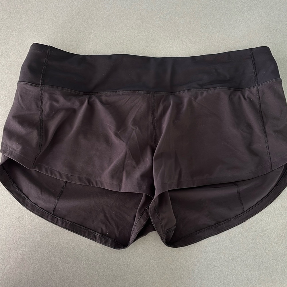 Black size 8 Lululemon running shorts